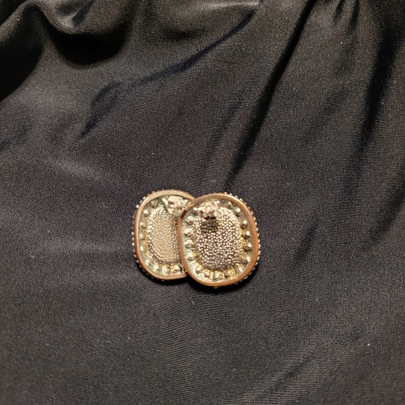 Earrings - Picture 2 of 5